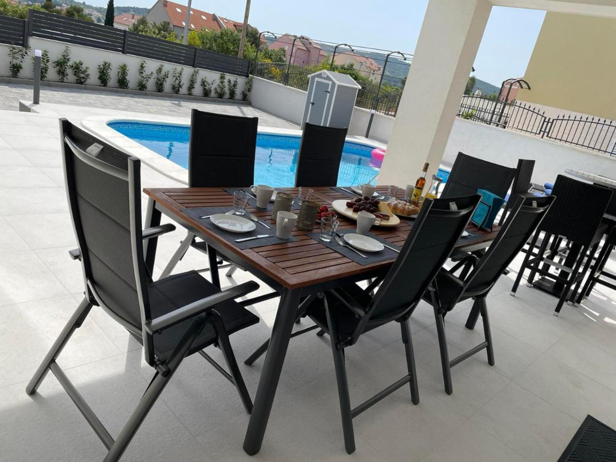 Villa Marena S Bazenom, Vodice Exteriör bild