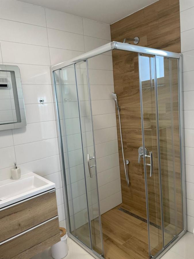 Villa Marena S Bazenom, Vodice Exteriör bild