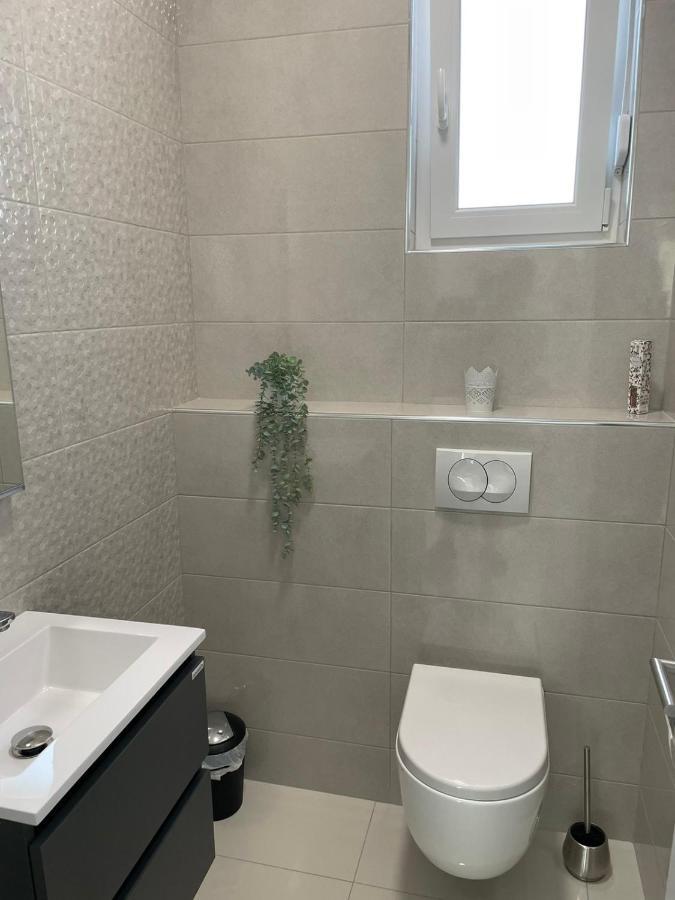 Villa Marena S Bazenom, Vodice Exteriör bild
