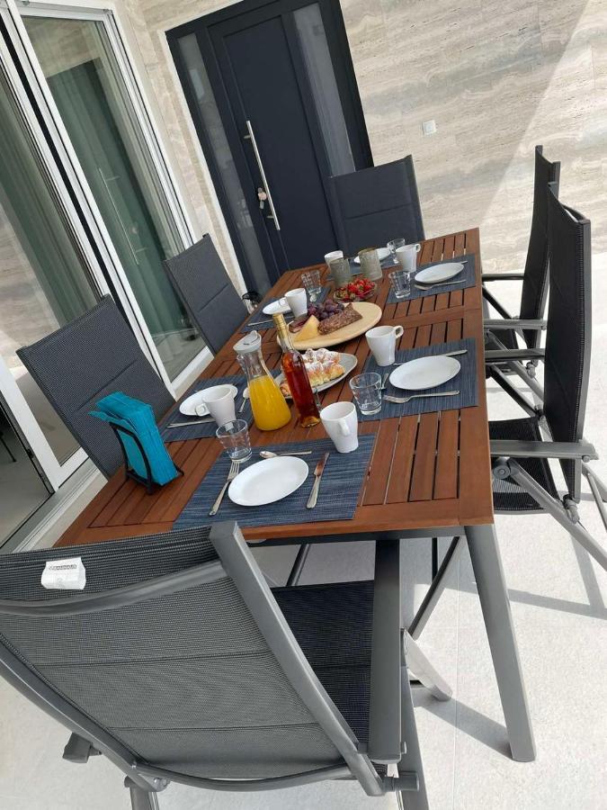 Villa Marena S Bazenom, Vodice Exteriör bild